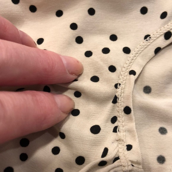 Max Studio Small Stretchy Black and Cream Blouse - Picture 10 of 17